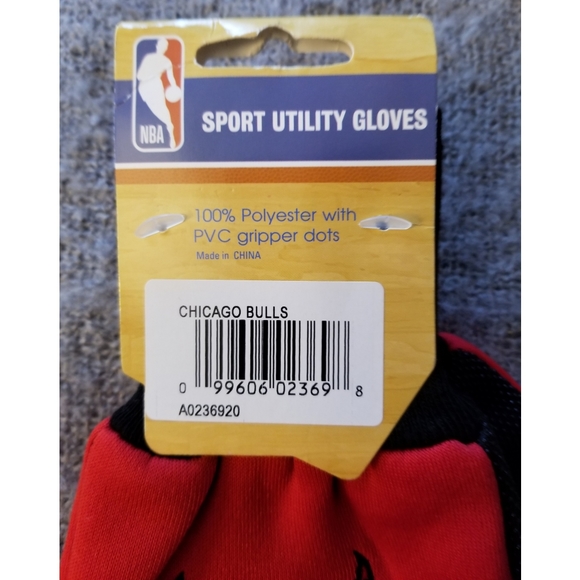 NBA BULLS SPORT UTILITY GLOVES - Picture 3 of 6